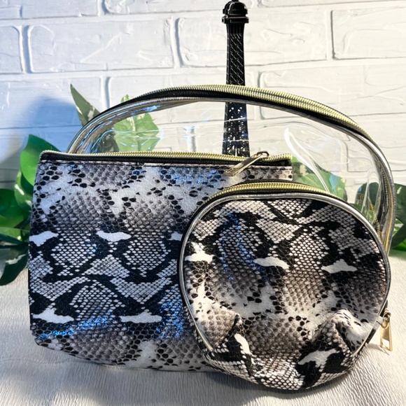NWT Cosmetic faux snake skin bags, travel bags, cosmetic storage bags - Picture 2 of 10
